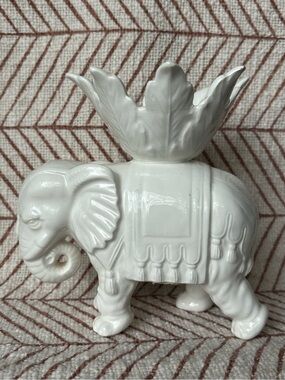 White ceramic elephant jewelry holder